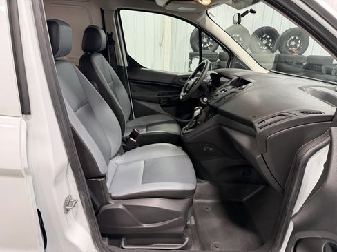 Used 2017 Ford Transit Connect XL image 39