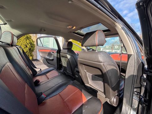 Used 2009 Chevrolet Malibu LTZ image 8