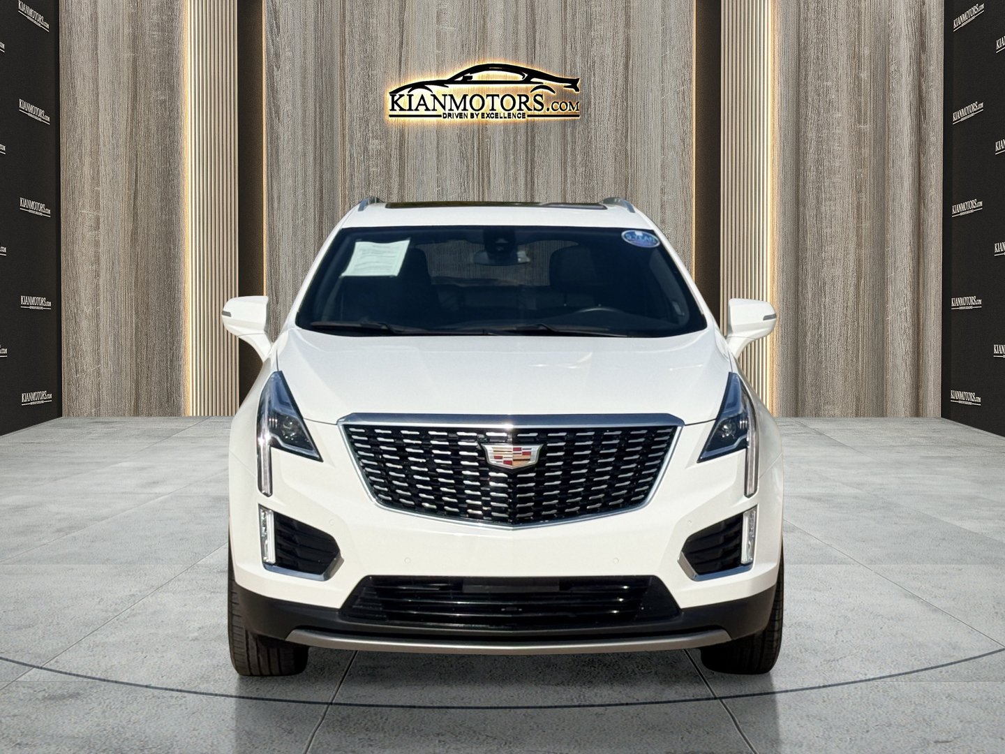 Used 2024 Cadillac XT5 Premium Luxury FWD image 2