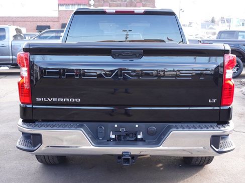 Used 2024 Chevrolet Silverado 1500 LT AWD/4WD image 9