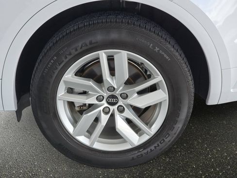 Used 2023 Audi Q5 2.0T Premium w/ Convenience Package AWD/4WD image 30