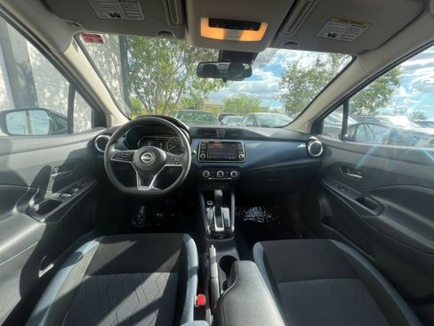 Used 2025 Nissan Versa SV FWD image 33