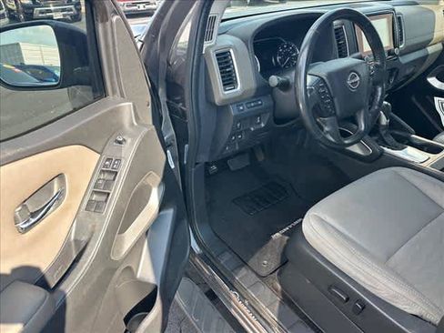 Used 2022 Nissan Frontier SV w/ Technology Package AWD/4WD image 13