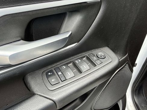 Used 2023 RAM 1500 Big Horn AWD/4WD image 18