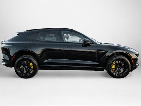 Used 2021 Aston Martin DBX image 5