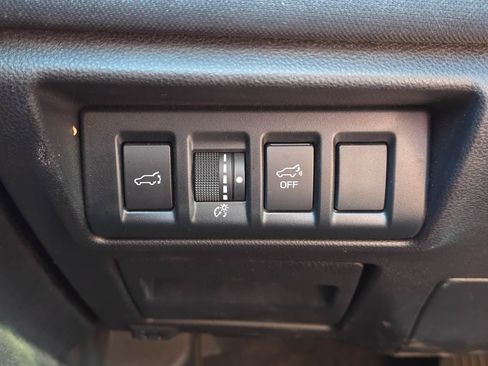 Used 2024 Subaru Outback Premium AWD/4WD image 24