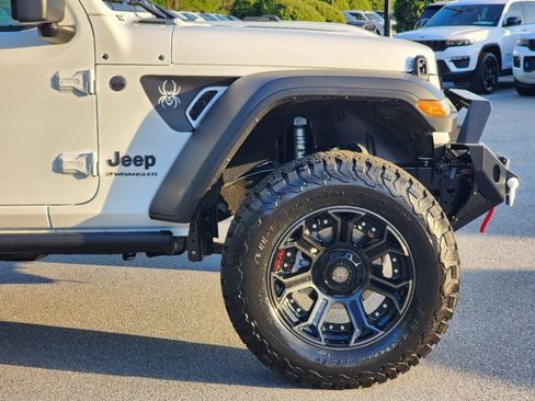 Used 2024 Jeep Wrangler Unlimited Sport AWD/4WD image 3