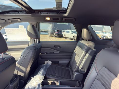 New 2026 Nissan Pathfinder Rock Creek w/ Rock Creek Premium Package image 31