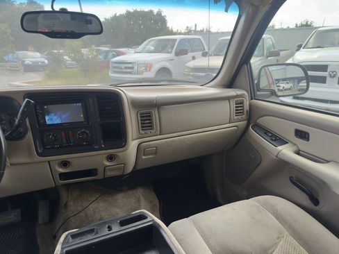 Used 2003 Chevrolet Tahoe LS image 12