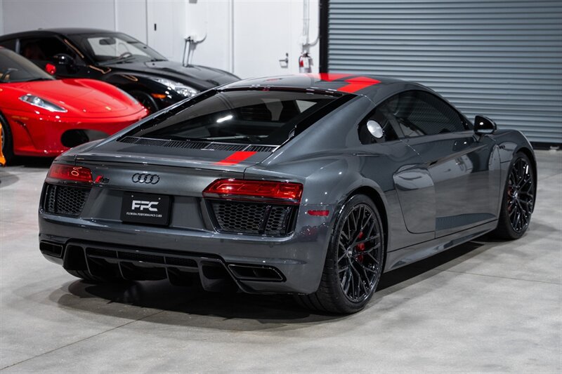 Used 2018 Audi R8 V10 RWD image 6