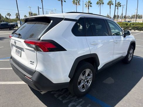 Used 2025 Toyota RAV4 XLE AWD/4WD image 6