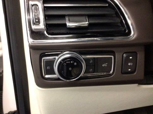 Used 2019 Lincoln Navigator Black Label w/ Cargo Package AWD/4WD image 17