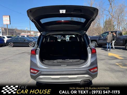 Used 2020 Hyundai Santa Fe SE FWD image 17