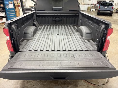 Used 2020 Chevrolet Silverado 2500 LTZ w/ LTZ Premium Package image 21