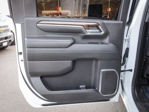 Used 2024 GMC Sierra 2500 SLE w/ SLE Convenience Package image 33