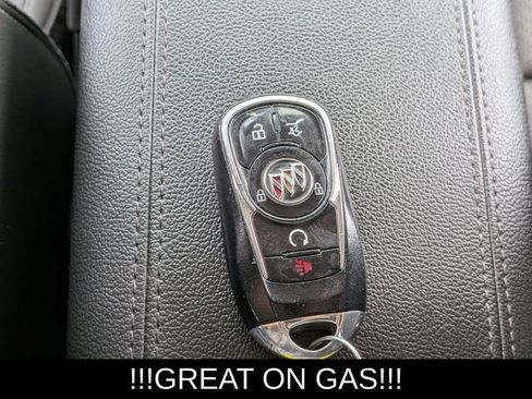 Used 2021 Buick Encore GX Essence w/ Experience Buick Package FWD image 35