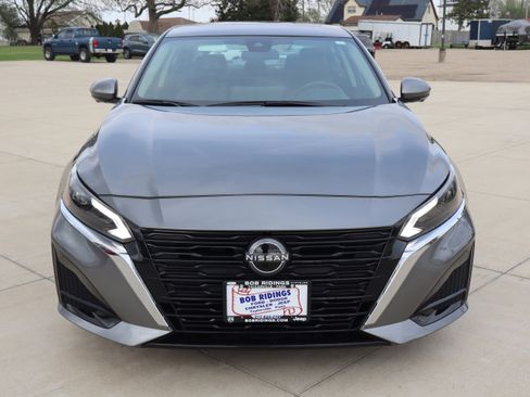 Used 2023 Nissan Altima 2.5 SL FWD image 3