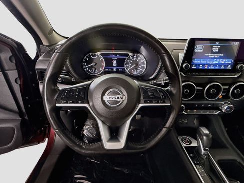 Used 2022 Nissan Sentra SV FWD image 13