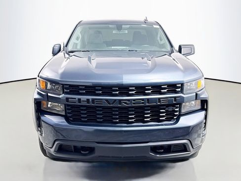 Used 2020 Chevrolet Silverado 1500 Custom w/ Custom Value Package image 2