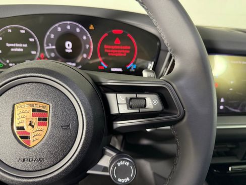 Certified 2025 Porsche Cayenne image 36