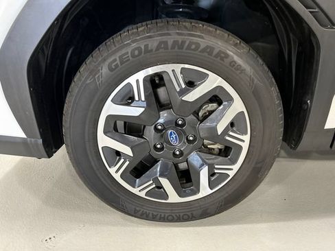 Used 2026 Subaru Forester Premium AWD/4WD image 8