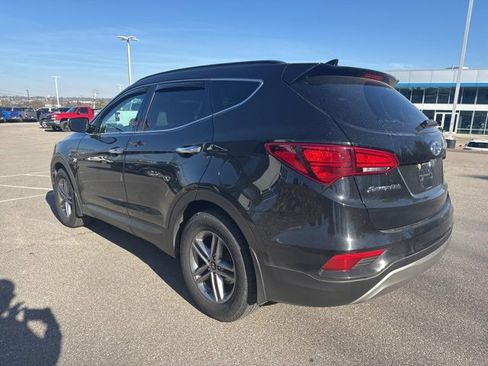Used 2017 Hyundai Santa Fe Sport image 3