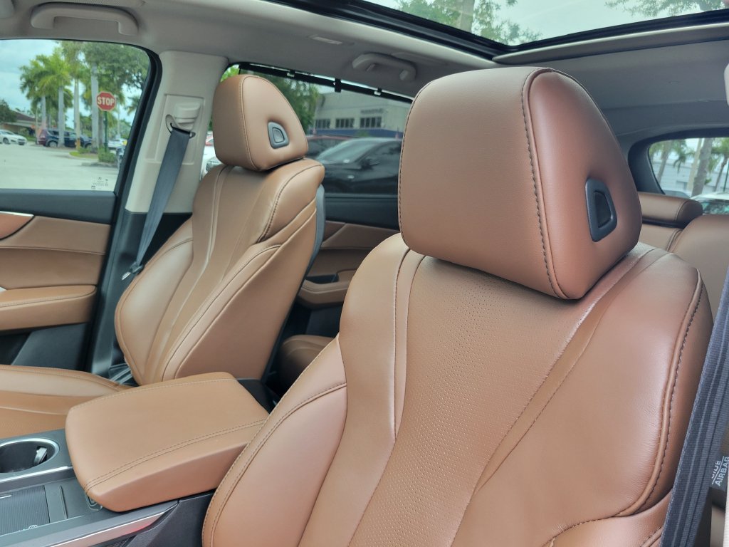 Used 2025 Acura MDX w/ Technology Package FWD image 17