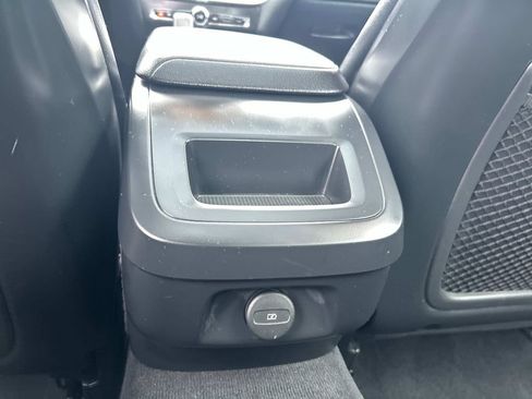 Used 2022 Volvo S60 B5 Inscription image 13