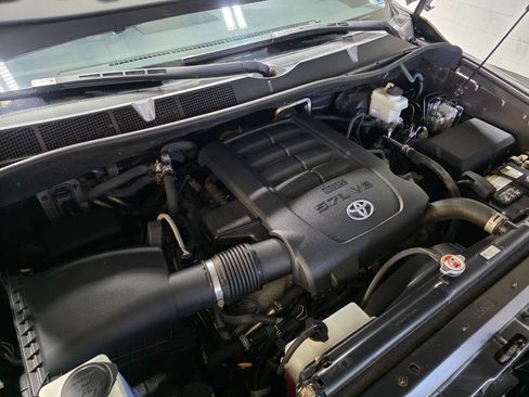 Used 2018 Toyota Sequoia Limited w/ Safety & Convenience Package AWD/4WD image 47