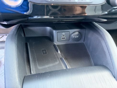 Used 2025 Ford Escape SE w/ PHEV Premium Package FWD image 13