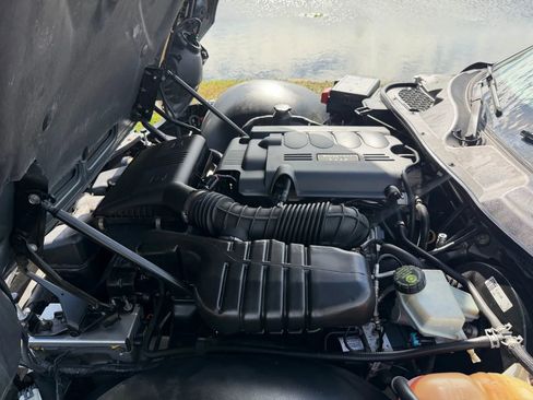 Used 2009 Pontiac Solstice Convertible w/ Preferred Package image 19