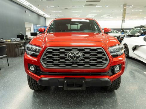 Used 2023 Toyota Tacoma TRD Off-Road w/ Advanced Technology Package image 3
