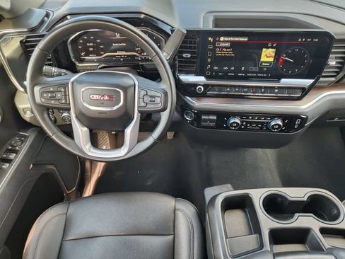 Used 2025 GMC Sierra 1500 SLT AWD/4WD image 27