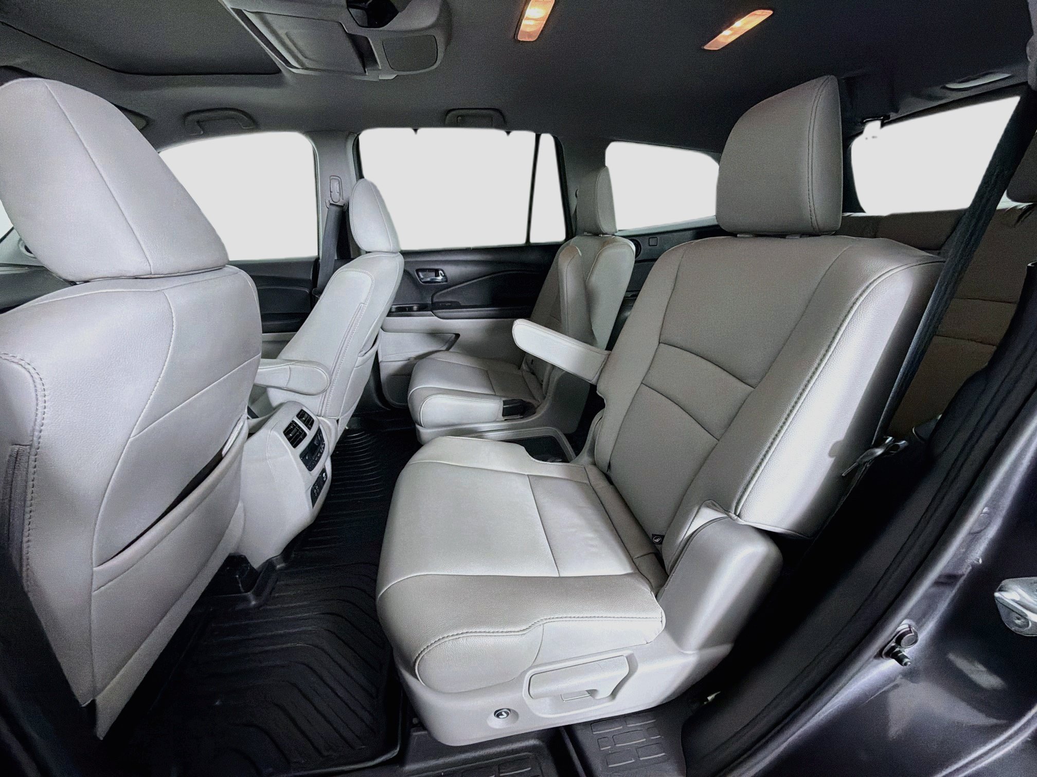 Used 2021 Honda Pilot Touring image 28