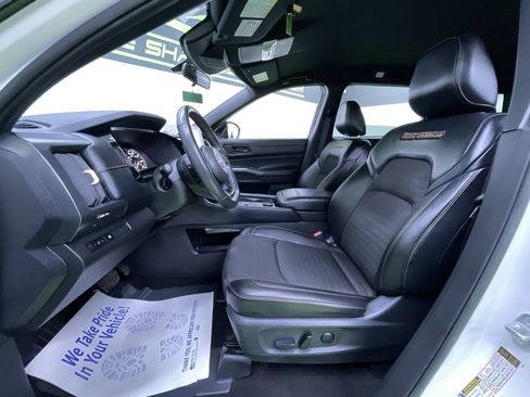 Used 2024 Nissan Pathfinder Rock Creek image 17