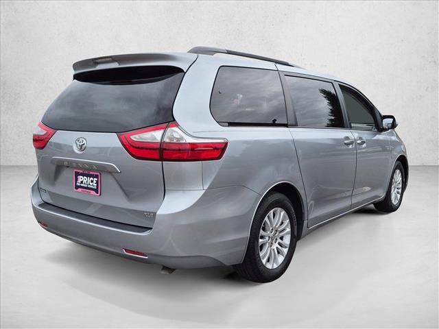 Used 2015 Toyota Sienna XLE FWD image 5