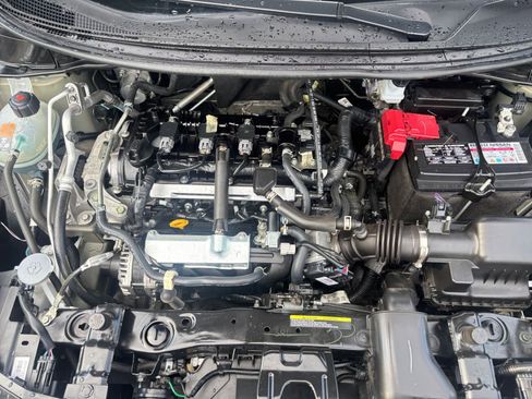Used 2025 Nissan Versa SV FWD image 31