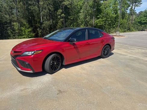 Used 2024 Toyota Camry XSE image 3