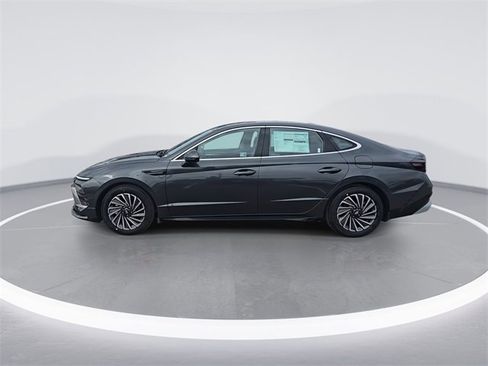 New 2025 Hyundai Sonata Limited image 5