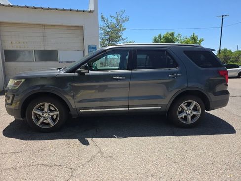 Used 2017 Ford Explorer XLT AWD/4WD image 2
