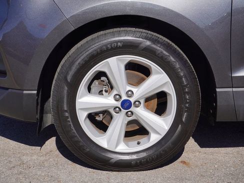 Used 2020 Ford Edge SE image 10