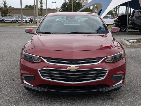 Used 2016 Chevrolet Malibu LT w/ Leather Package FWD image 8