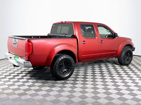 Used 2013 Nissan Frontier SV image 10