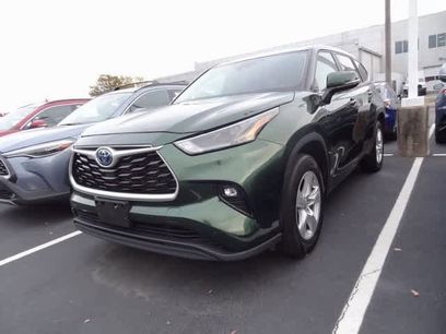 Used 2023 Toyota Highlander LE