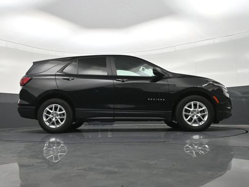 Used 2022 Chevrolet Equinox LS w/ LS Convenience Package FWD image 28