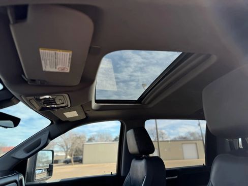 Used 2020 Chevrolet Silverado 2500 LTZ w/ LTZ Premium Package image 13