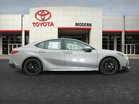 New 2026 Toyota Camry SE FWD image 7