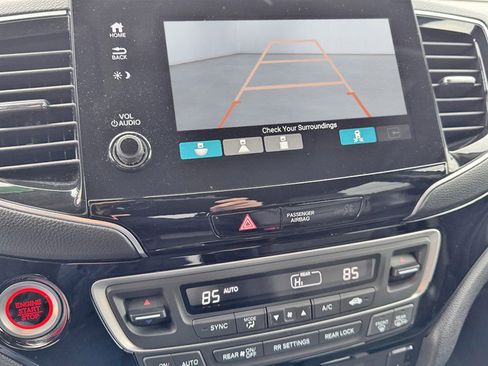 Used 2019 Honda Pilot Touring image 17