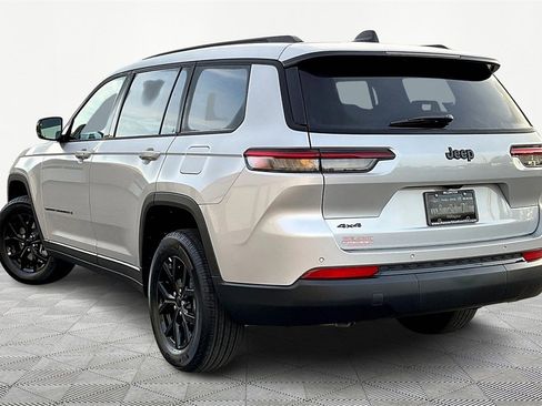 New 2025 Jeep Grand Cherokee L Altitude image 3
