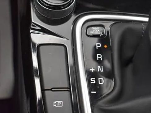 Used 2025 Kia Seltos S FWD image 34